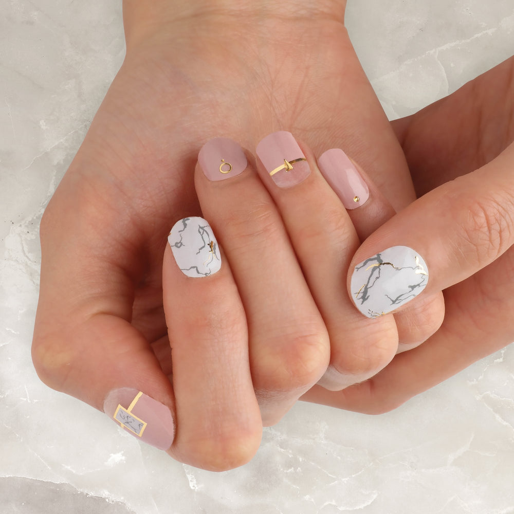 
                  
                    Pink Marble Insta Gel Nail Strips
                  
                